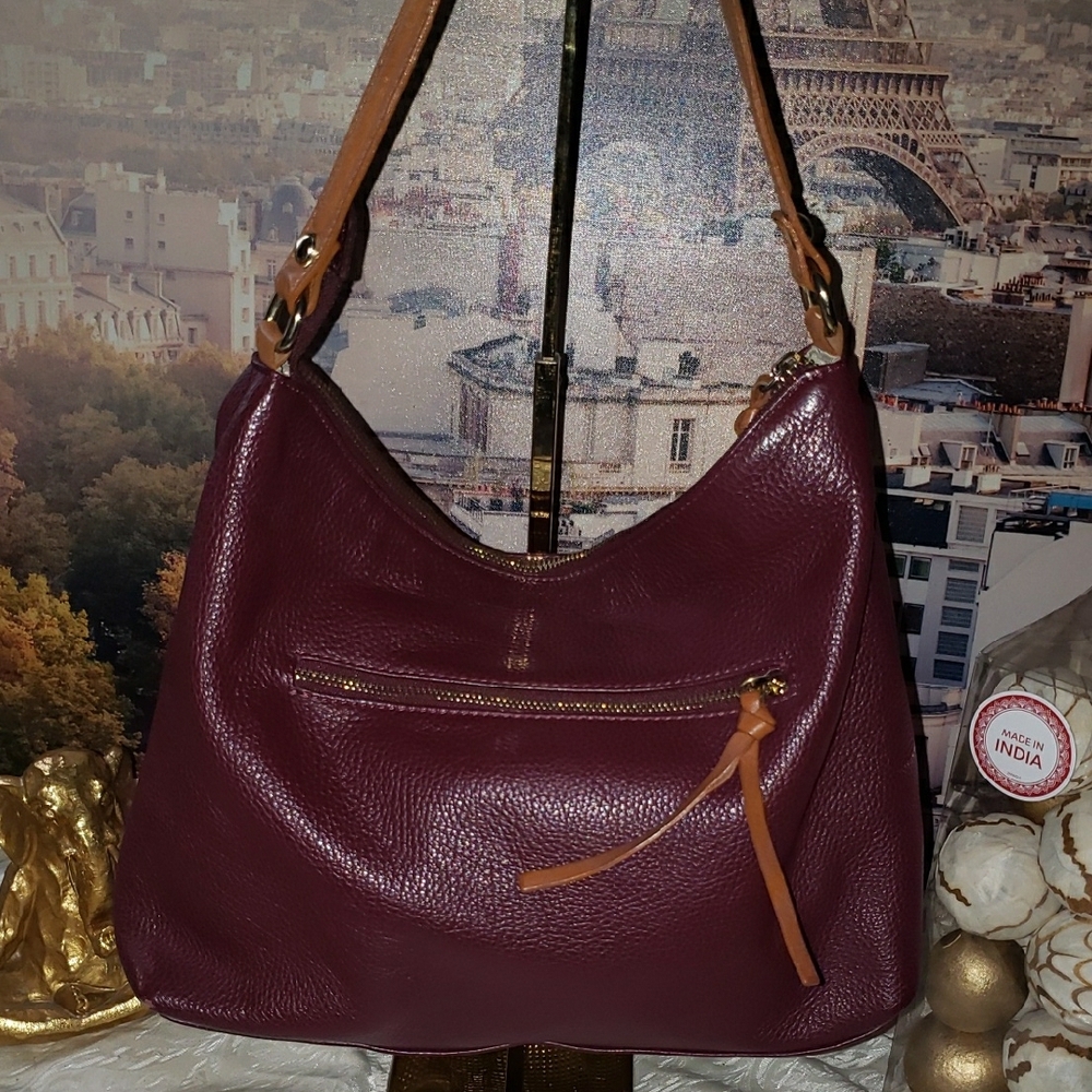 Valentina Pebbled Leather Shoulderbag - Picture 6 of 11